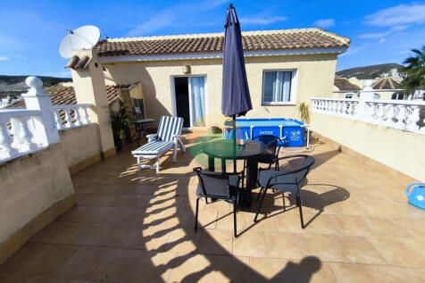 3 Bedroom Detached For Sale-NED623-24