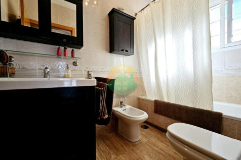 4 Bedroom Detached For Sale-BOL75-17