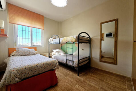 4 Bedroom Detached For Sale-BOL75-19