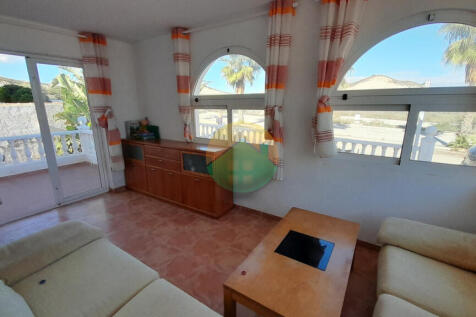 3 Bedroom Detached For Sale-ROD442-3