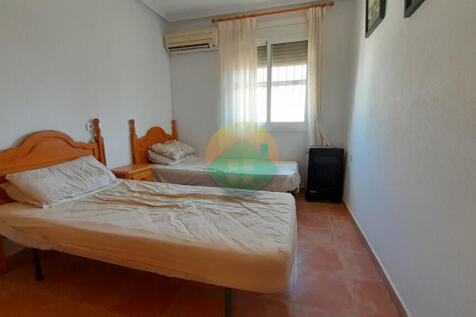 3 Bedroom Detached For Sale-ROD442-20