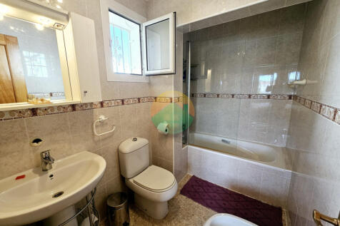 4 Bedroom Detached For Sale-NED626-15