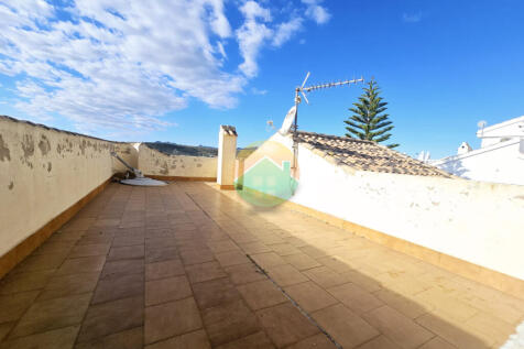 4 Bedroom Detached For Sale-NED626-25