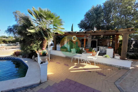 3 Bedroom Detached For Sale-ALHA15-12