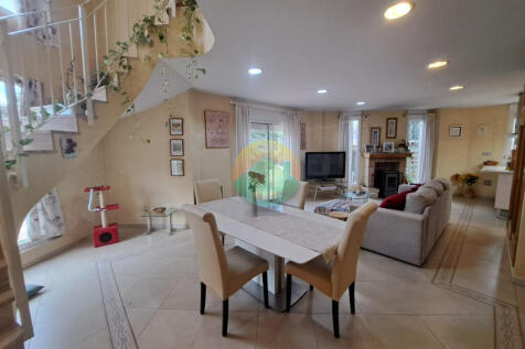 3 Bedroom Detached For Sale-ALHA15-17