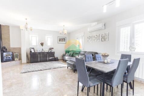 5 Bedroom Country house for Sale-TAL05-11