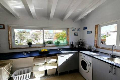 3 Bedroom Detached For Sale-NEC620i-16