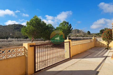 3 Bedroom Semi-Detached For Sale-PAL10-10