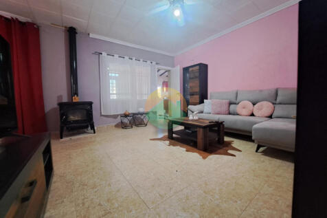 3 Bedroom Semi-Detached For Sale-PAL10-12