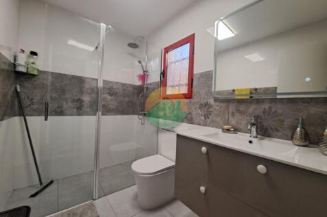 3 Bedroom Semi-Detached For Sale-PAL10-21