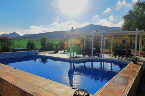 3 Bedroom Semi-Detached For Sale-PAL10-25