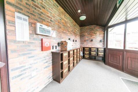 Communal entrance 