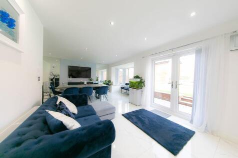 Open plan living and dining space