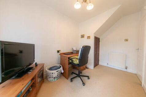 Ground floor bedroom 2/Home office