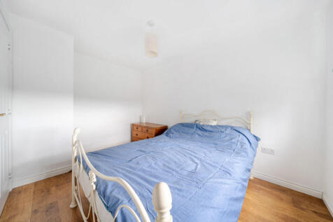 1350130-9-68babef...