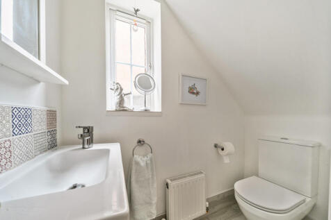 1361178-6-68de7d7...