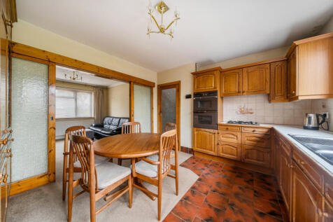 1375544-3-690b3ca...