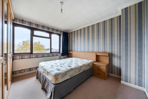 1375544-17-690b3f...