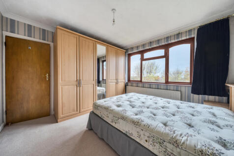 1375544-18-690b3f...