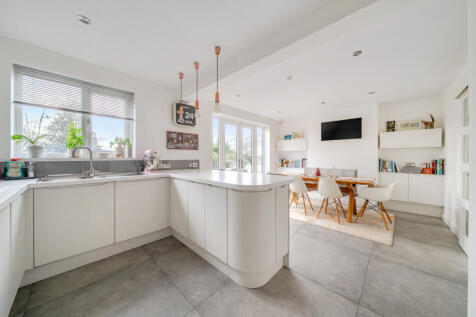 1384942-19-692463...