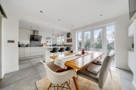 1384942-17-692463...