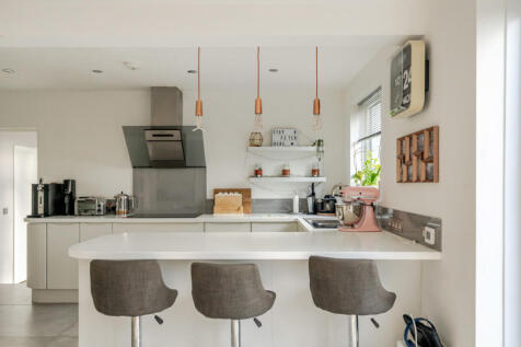 1384942-14-692463...