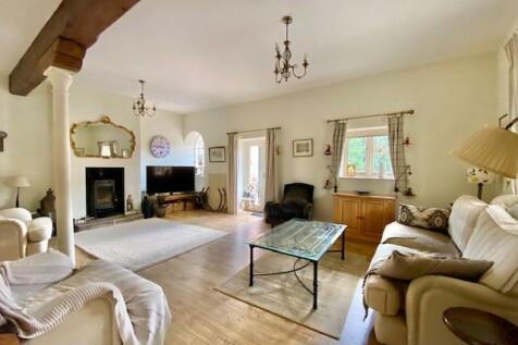 living room.jpg