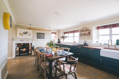 049-WoodCottage.jpg