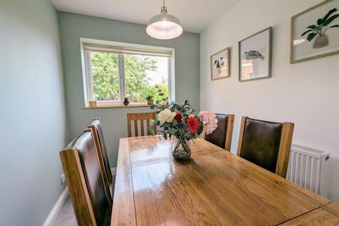 dining room (1).jpg