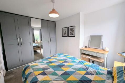 bed 1 (2).jpg