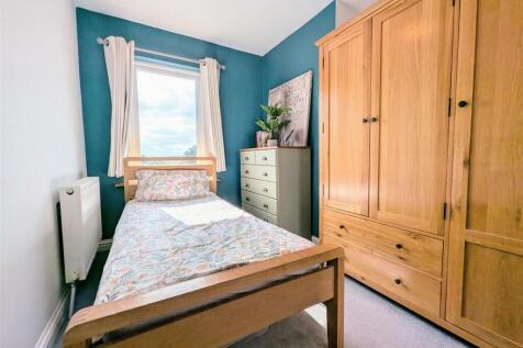 bed 3.jpg