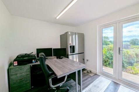 outbuilding.jpg