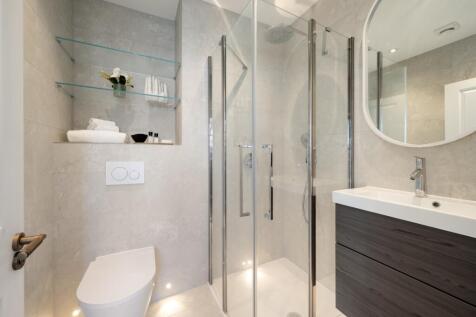 4th Floor - En-Suite