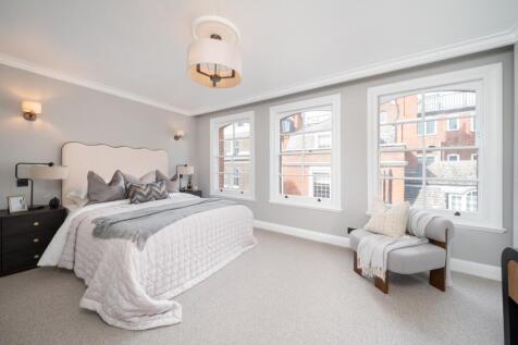 2nd Floor - Master Bedroom