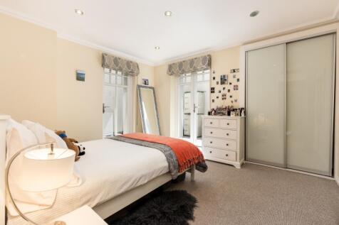 Bedroom 2 (2)