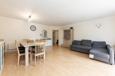 Reception Room (2)