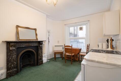 Studio room (3)