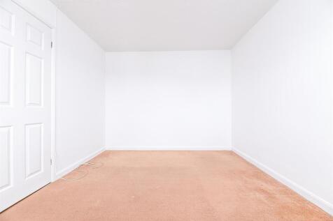 16 Heafield Drive (24 of 29).jpg