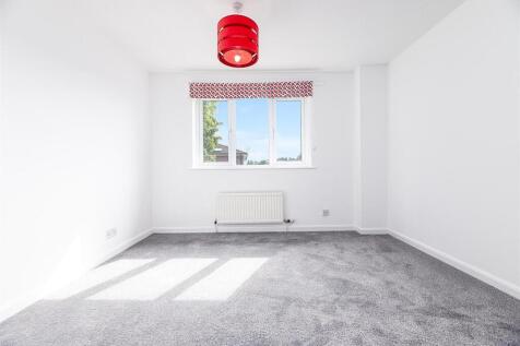 16 Heafield Drive (29 of 29).jpg