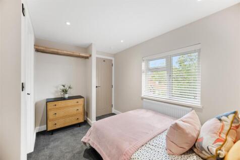 12 Wyvelle Crescent 1st Floor Front Left Bedroom 3