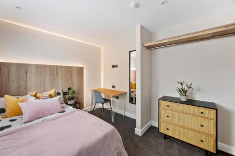 12 Wyvelle Crescent Ground Floor Front Bedroom 2.j