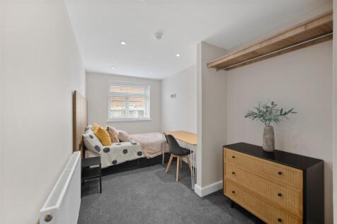 12 Wyvelle Crescent Ground Floor Rear Right Bedroo