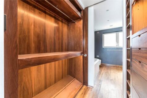 Walk-In Wardrobe