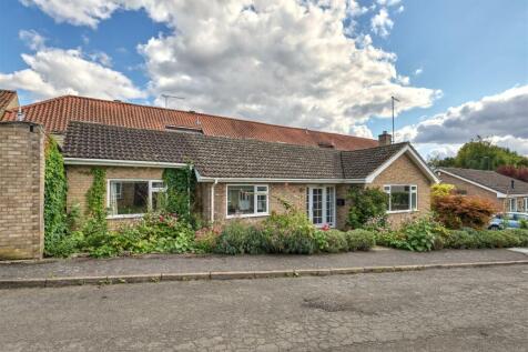 11 Danford Close Oundle-7.jpg