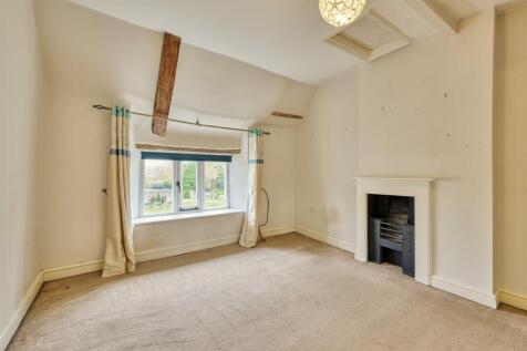 32 High Street Islip-21.jpg