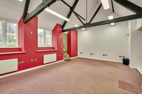 32 High Street Islip-26.jpg
