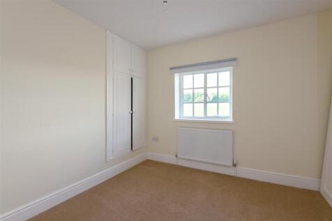 Bedroom 4.jpg