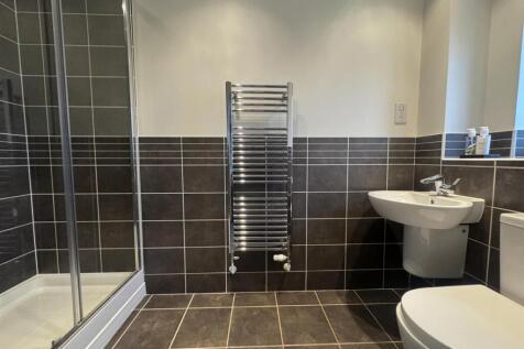 ensuite.jpg