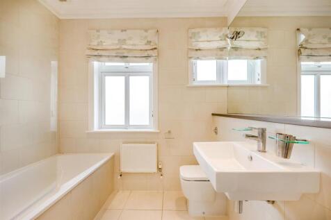 Bathroom.jpg