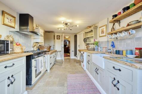 8-4 High St Denford-7.jpg